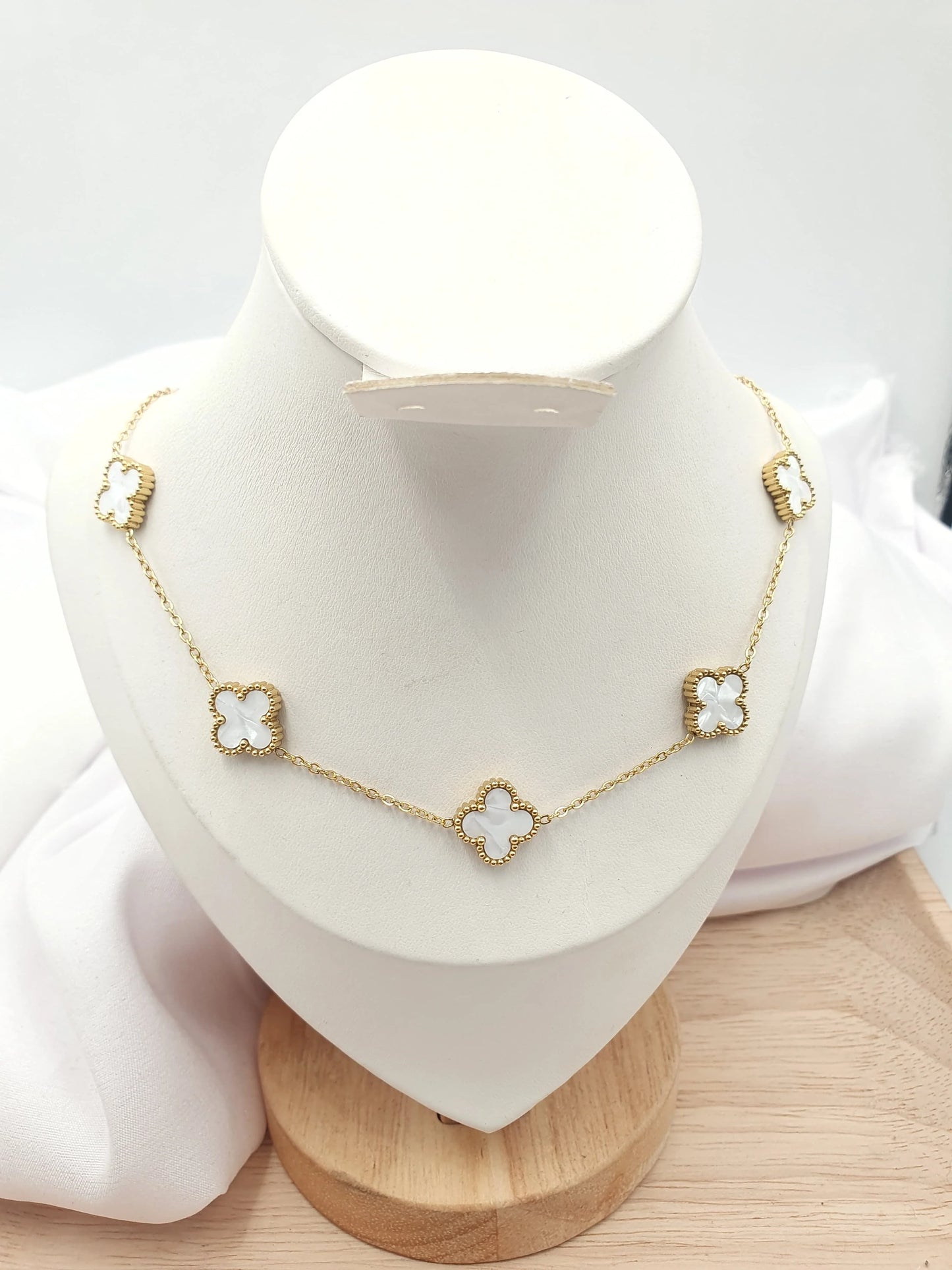GARGANTILLA VAN CLEEF 10 TREBOL Y CAJA - AMOR Y AMISTAD
